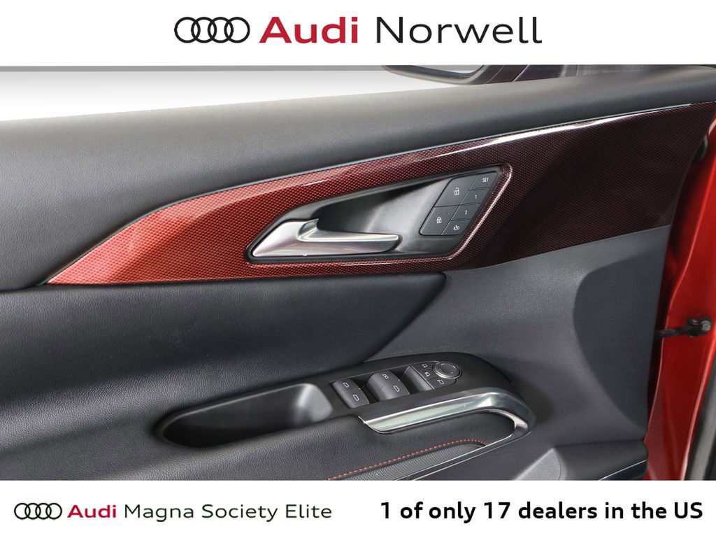 Used 2024 Chevrolet Traverse RS image 21