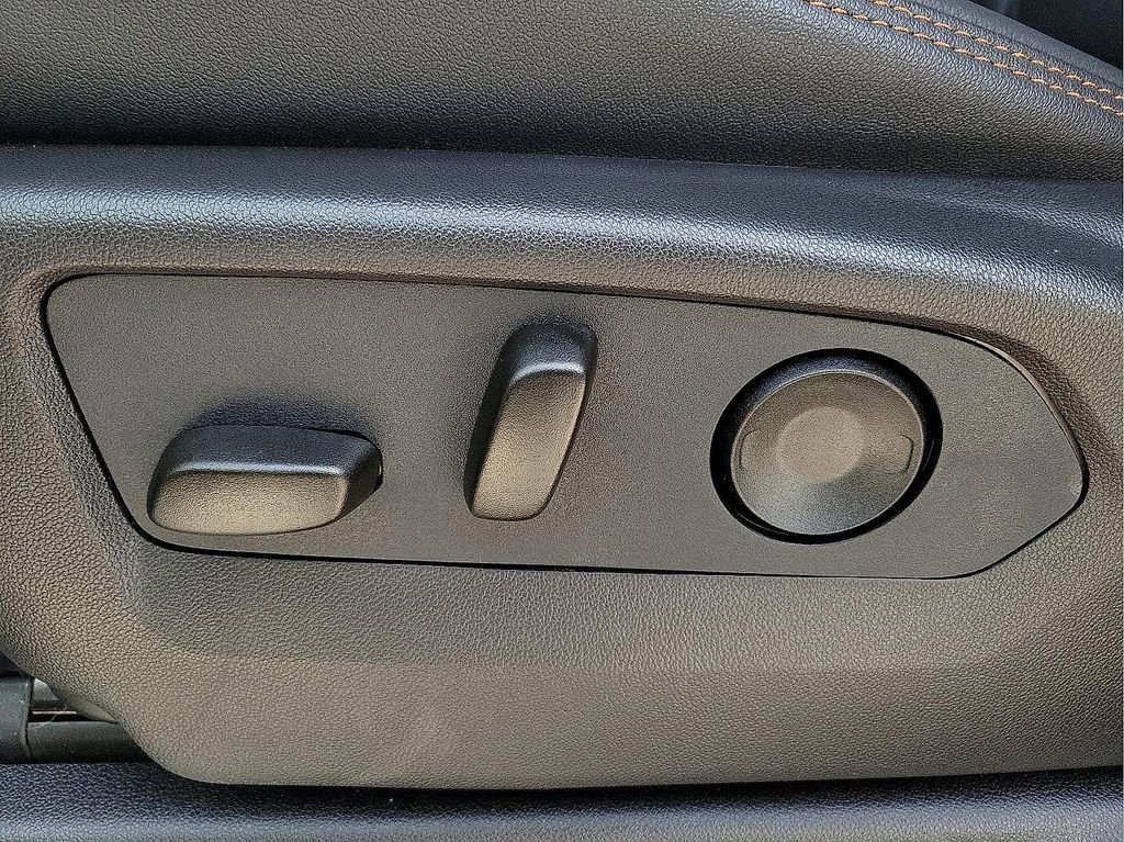 Used 2026 GMC Sierra 2500 AT4 w/ AT4 Premium Plus Package image 15