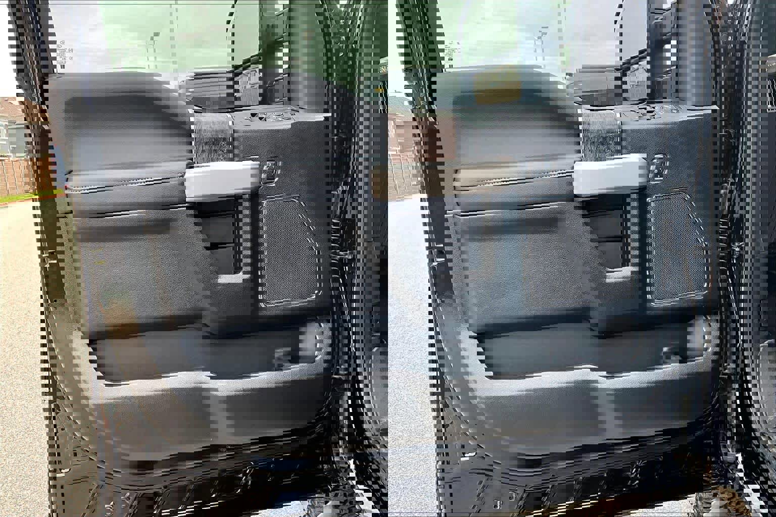 Used 2017 Ford F250 Lariat w/ Lariat Value Package image 21