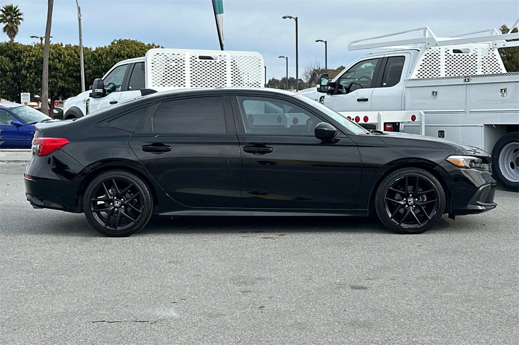 Used 2022 Honda Civic Sport image 2