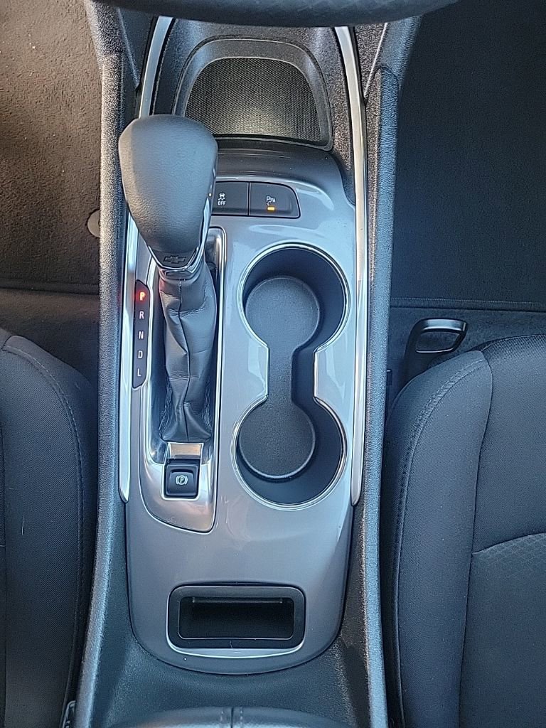 Used 2024 Chevrolet Malibu LT image 13