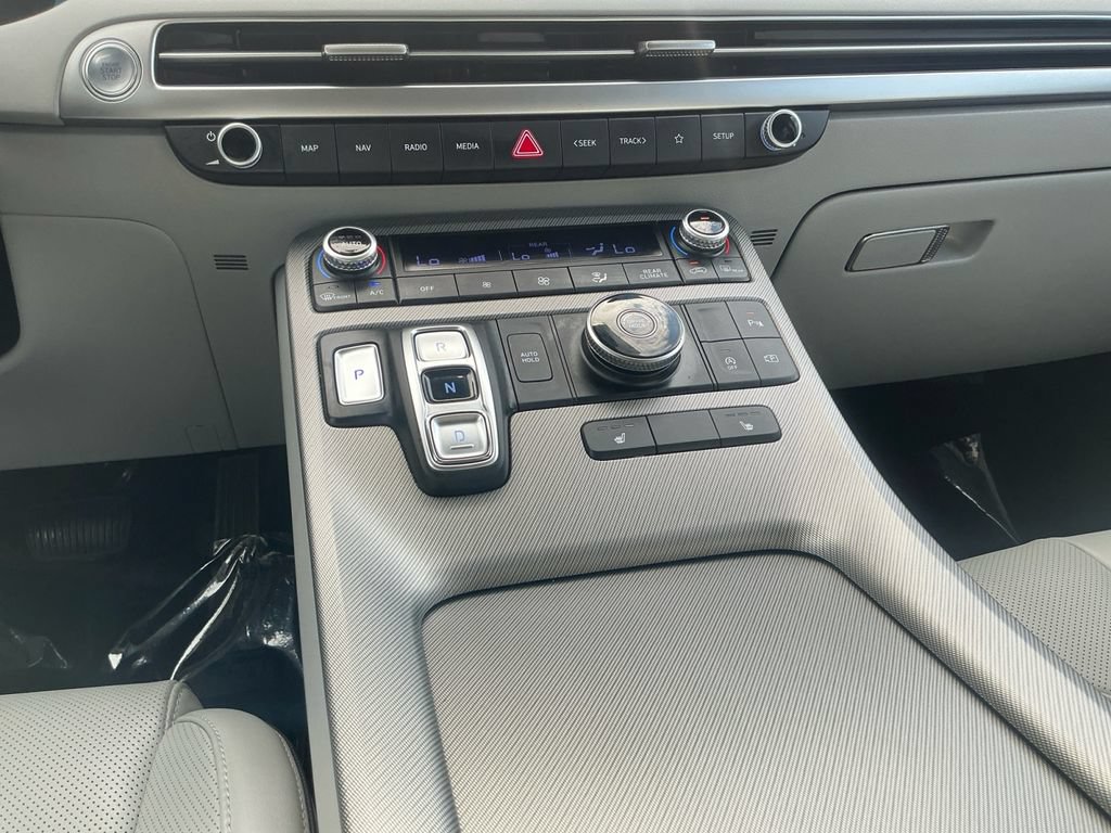 Used 2024 Hyundai Palisade SEL FWD image 12