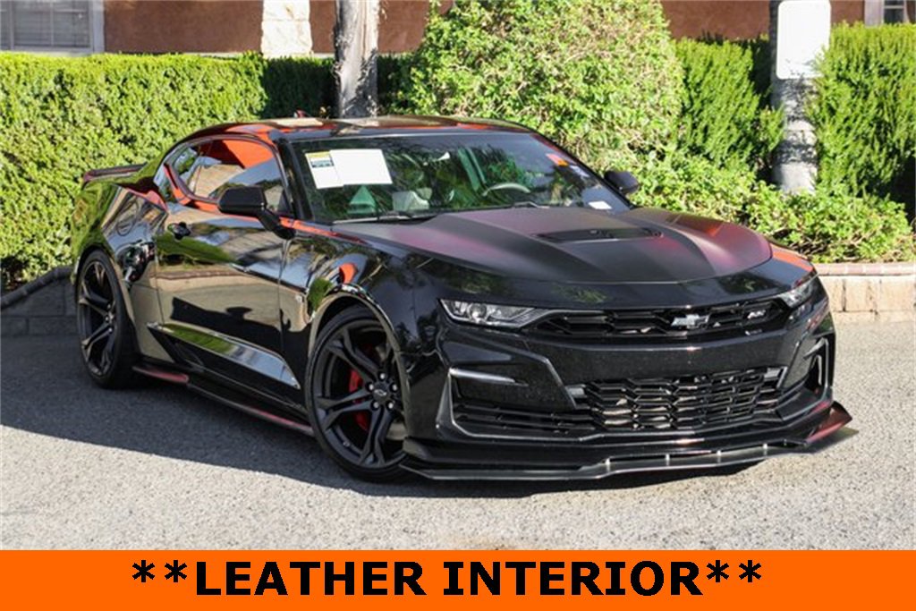 Used 2020 Chevrolet Camaro SS image 2
