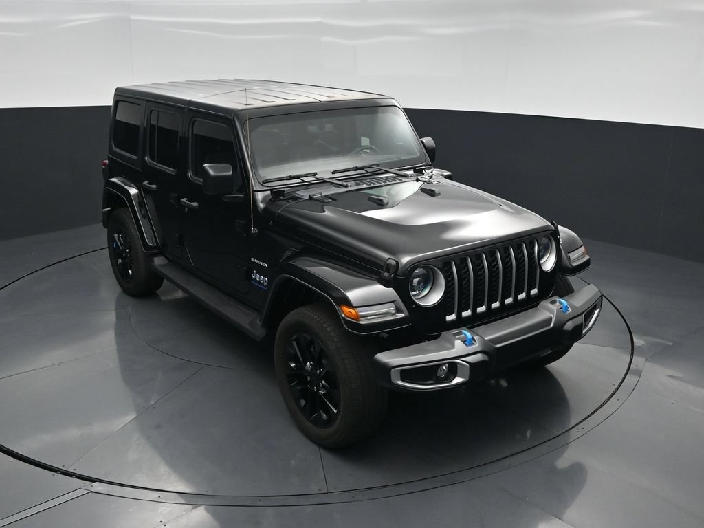Used 2023 Jeep Wrangler Unlimited Sahara AWD/4WD image 34