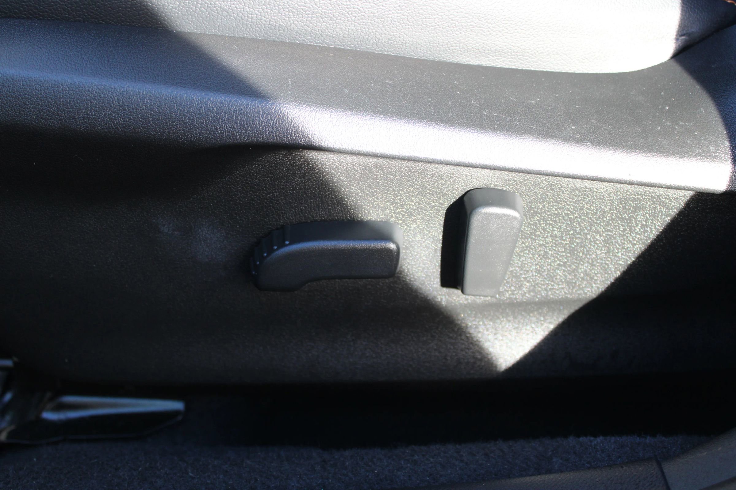 Used 2022 Subaru Crosstrek 2.5i Limited image 17