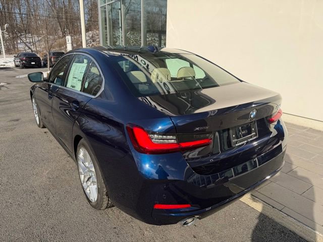 New 2026 BMW 330i xDrive Sedan w/ Convenience Package AWD/4WD image 9