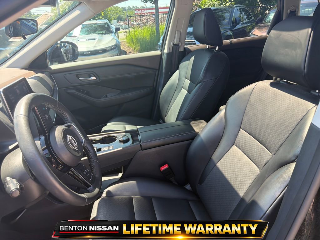 Used 2023 Nissan Rogue SV w/ SV Premium B Package AWD/4WD image 10