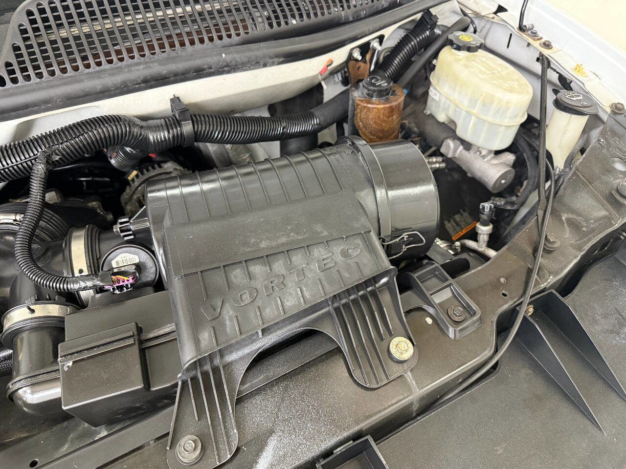 Used 2014 Chevrolet Express 3500 Extended RWD image 53