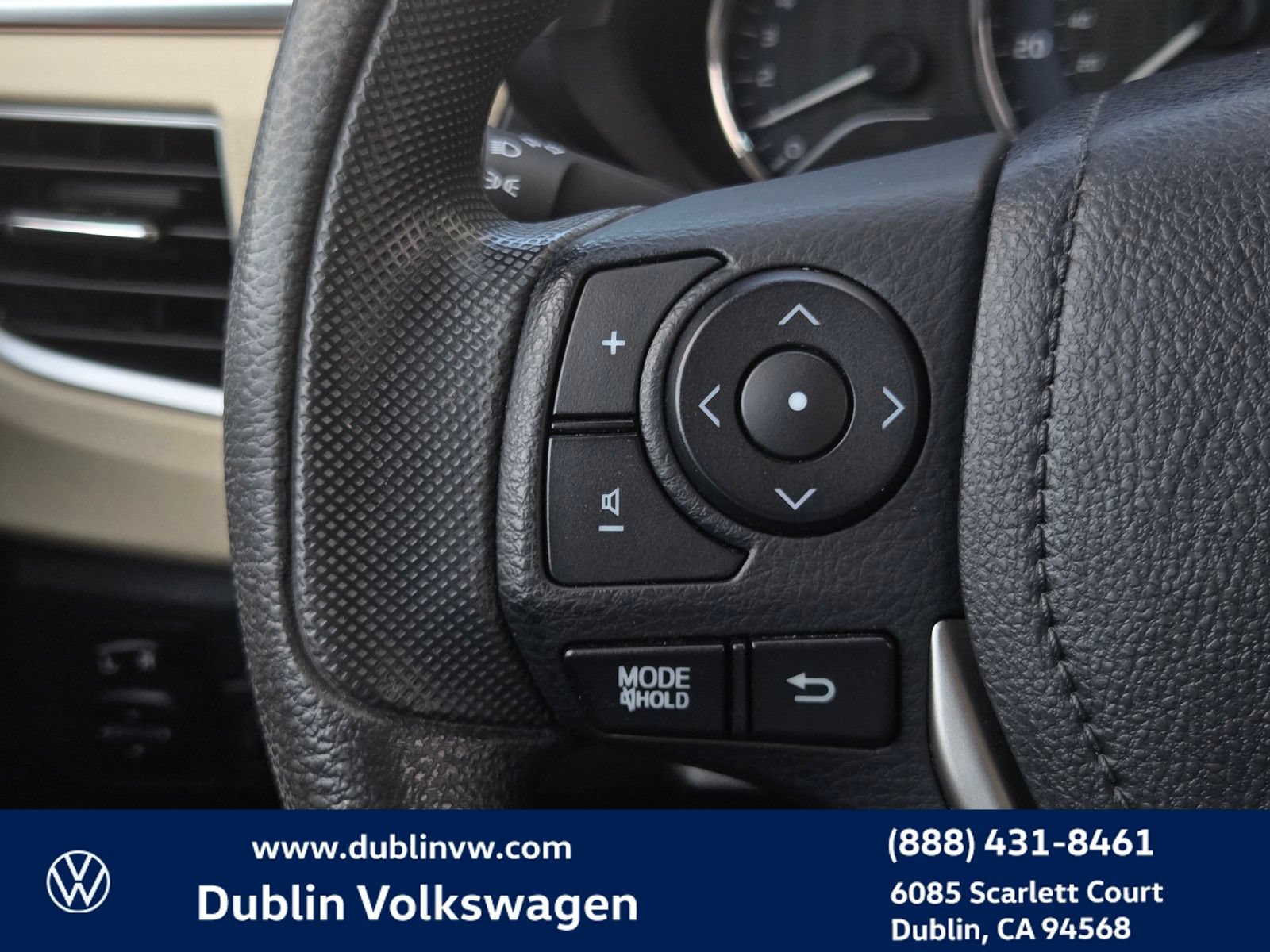 Used 2015 Toyota Corolla LE w/ Body Protection Package #2 FWD image 20