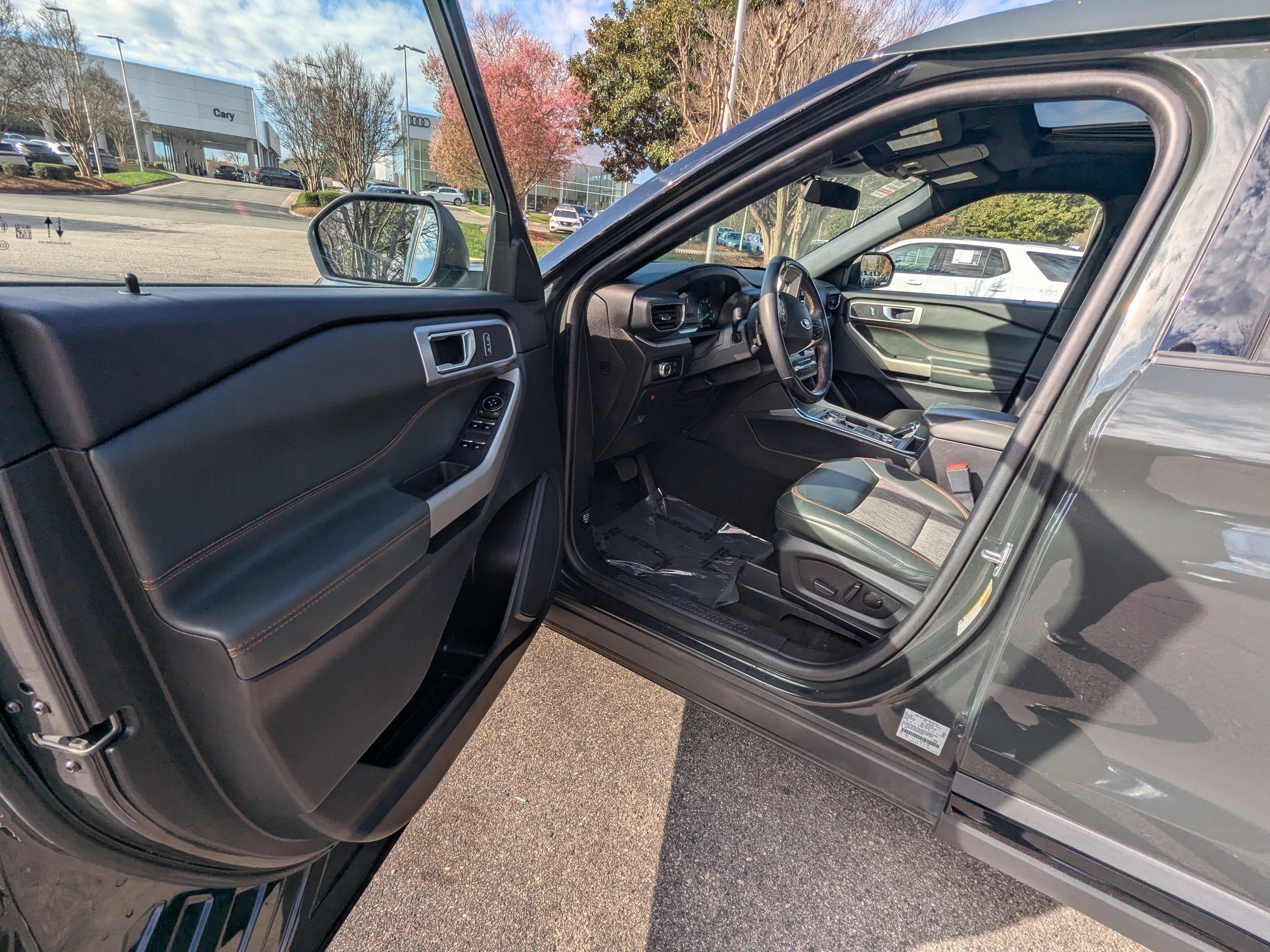 Used 2022 Ford Explorer Timberline image 8