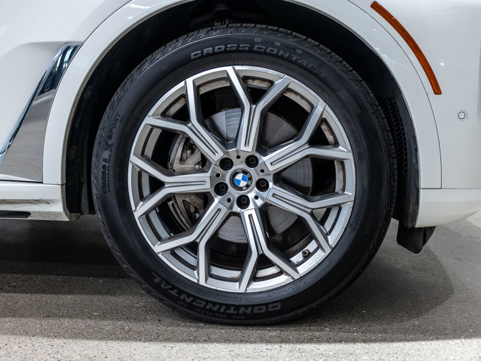 Used 2025 BMW X7 xDrive40i AWD/4WD image 16