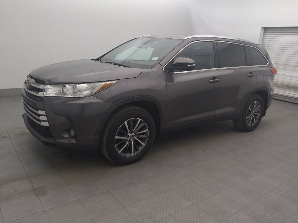 Used 2019 Toyota Highlander XLE AWD/4WD image 2