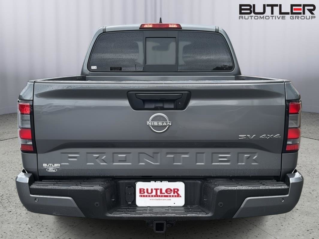 Used 2022 Nissan Frontier SV AWD/4WD image 5