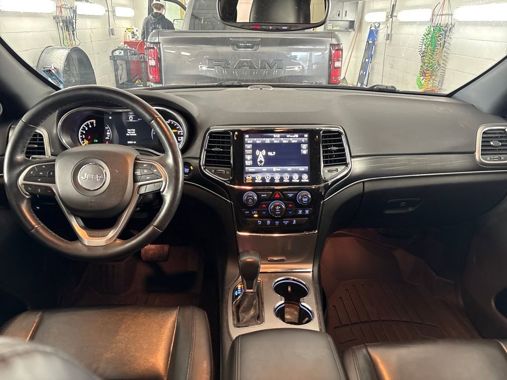 Used 2022 Jeep Grand Cherokee Limited w/ Tech Group image 16