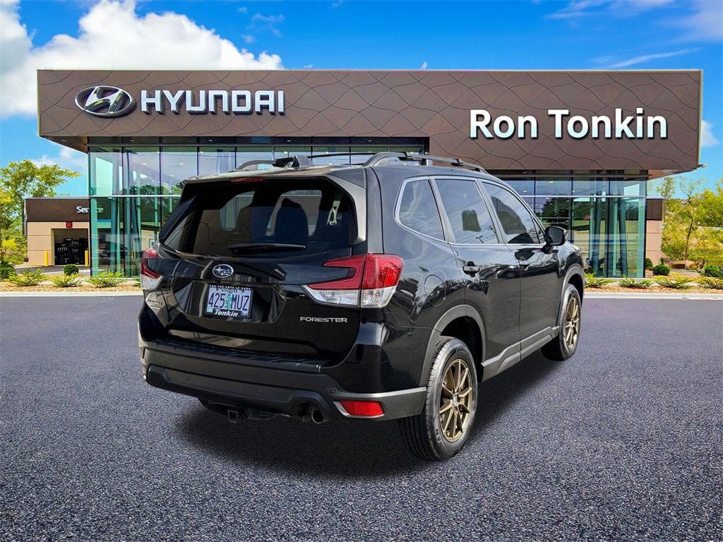 Used 2021 Subaru Forester Limited image 7