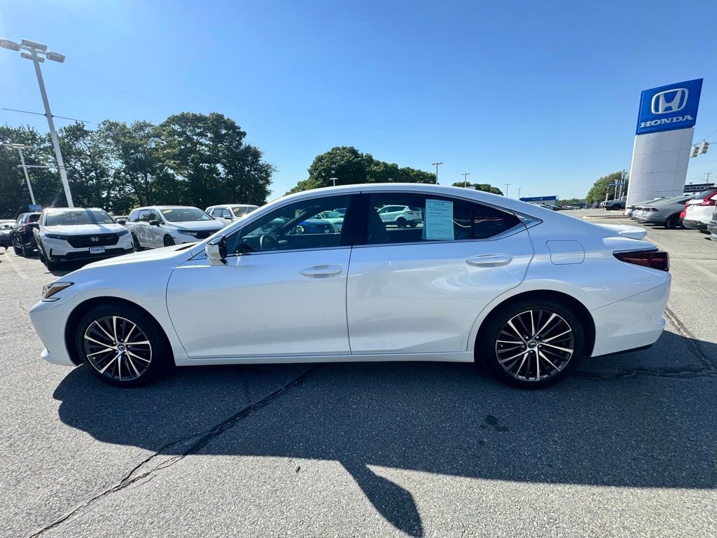 Used 2023 Lexus ES 350 w/ Premium Package FWD image 3
