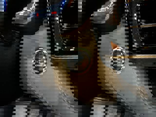 Used 2024 Toyota Highlander Platinum image 16