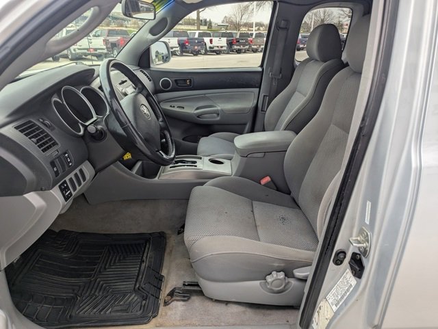 Used 2005 Toyota Tacoma 4x4 Access Cab image 2