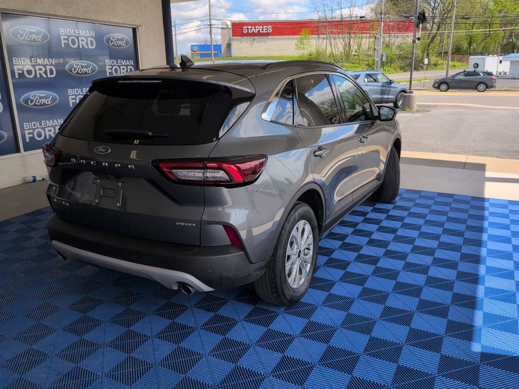 Used 2023 Ford Escape Active w/ Tech Pack #1 AWD/4WD image 7