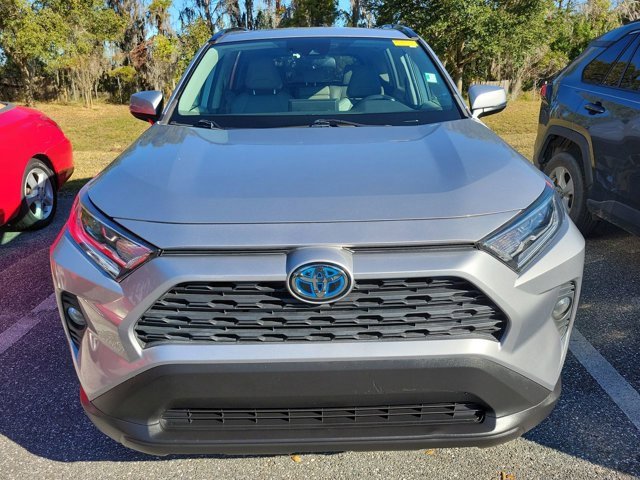 Used 2021 Toyota RAV4 XLE Premium image 9