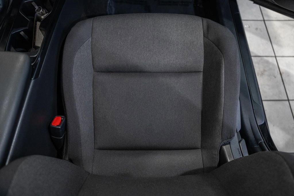 Used 2025 Toyota Camry LE image 30