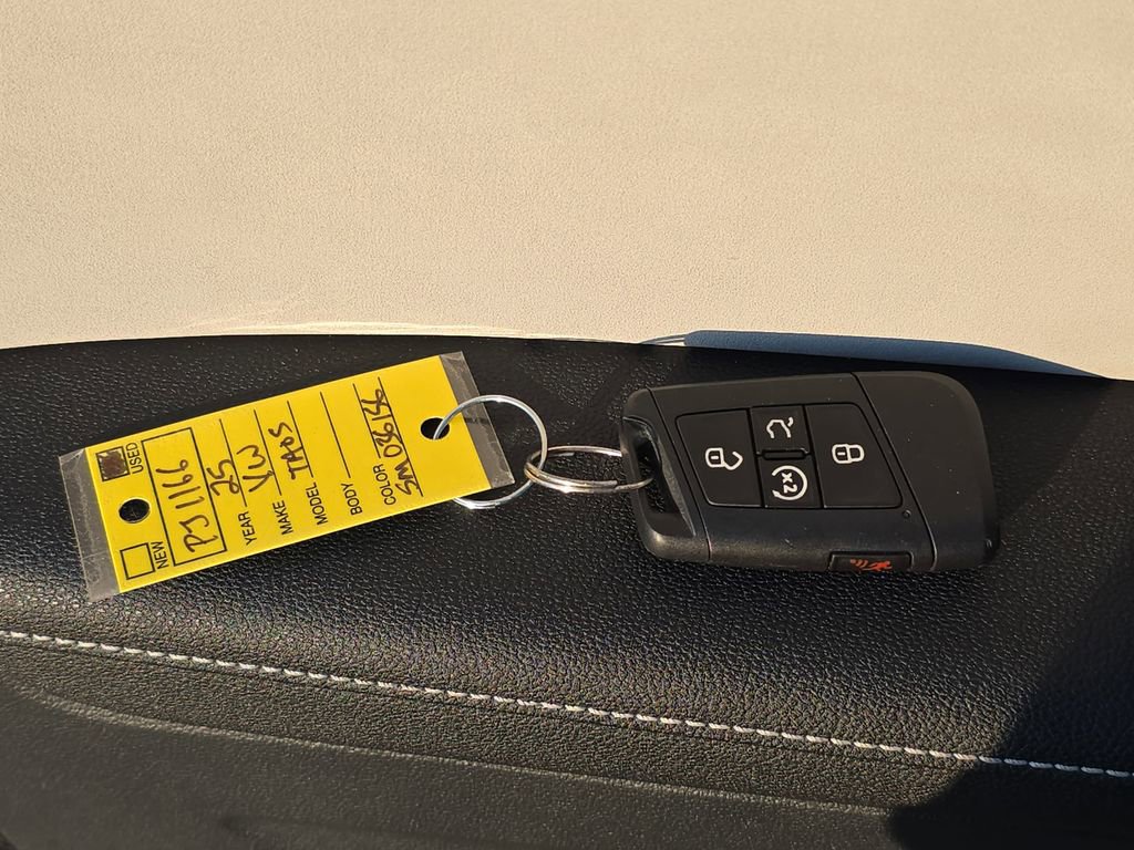 Used 2025 Volkswagen Taos SE AWD/4WD image 67