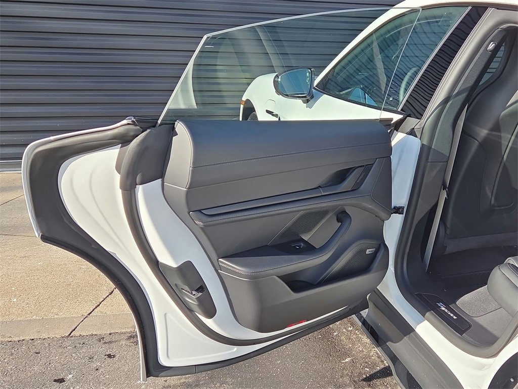 New 2026 Porsche Taycan image 17