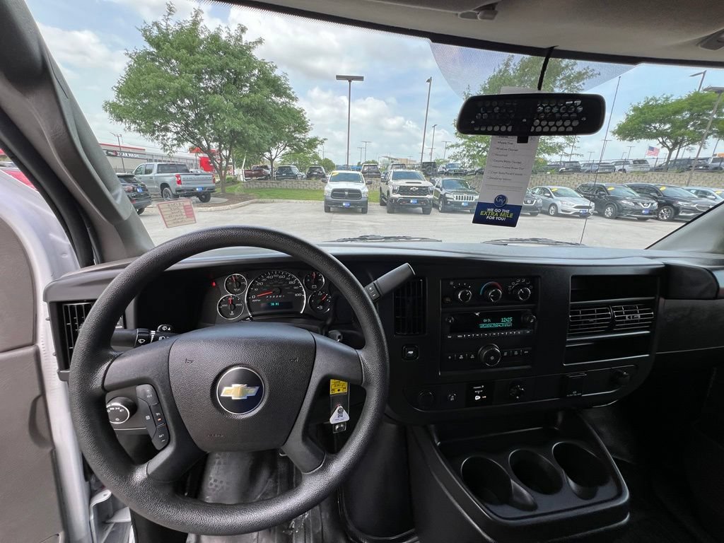 Used 2025 Chevrolet Express 2500 w/ Driver Convenience Package RWD image 30