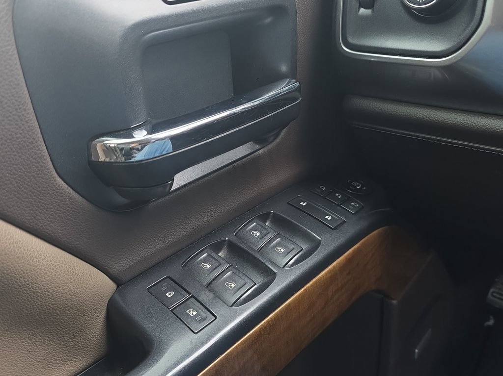 Used 2015 Chevrolet Silverado 1500 LTZ image 11