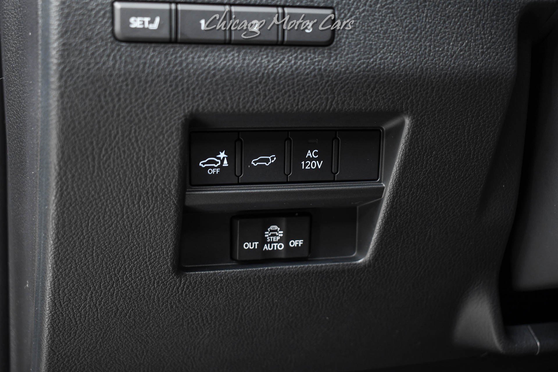 Used 2025 Lexus GX 550 w/ Cold Area Package AWD/4WD image 10