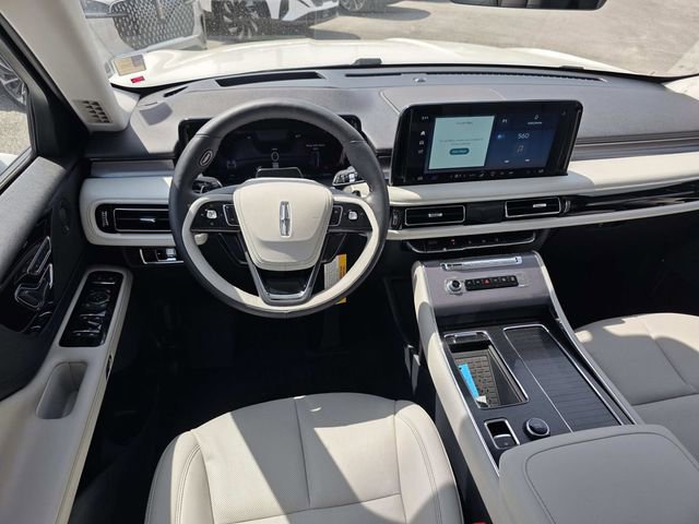 New 2025 Lincoln Aviator AWD w/ Jet Appearance Package image 6