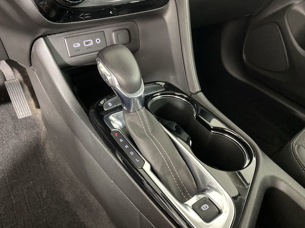 Used 2021 Buick Encore GX Preferred w/ Cold Weather Comfort Package image 19