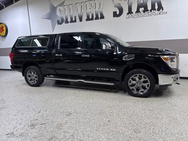 Used 2018 Nissan Titan SL w/ Chrome Package AWD/4WD image 46
