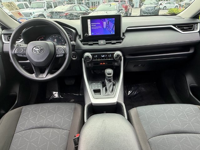 Used 2025 Toyota RAV4 XLE AWD/4WD image 13