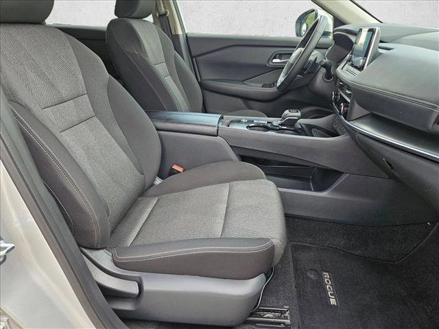 Used 2025 Nissan Rogue SV image 20