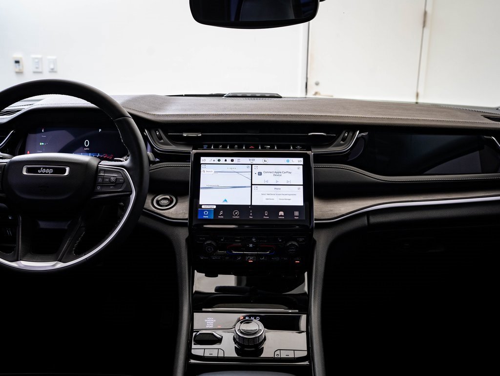 Used 2023 Jeep Grand Cherokee 4WD 4xe image 30
