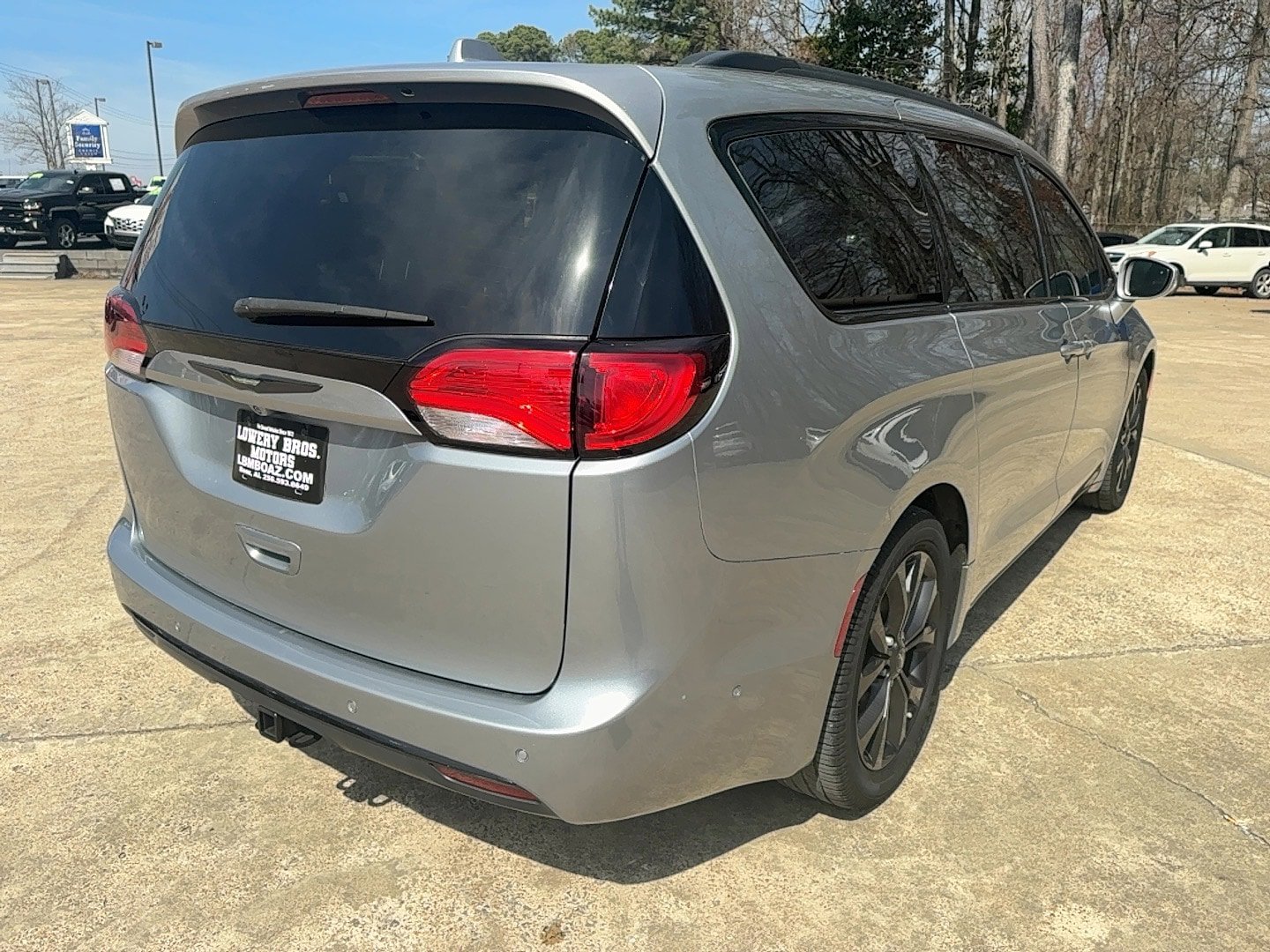 Used 2019 Chrysler Pacifica Limited image 5