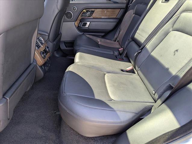 Used 2018 Land Rover Range Rover HSE image 20