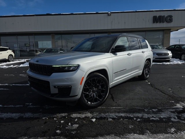 Used 2024 Jeep Grand Cherokee L Summit image 2