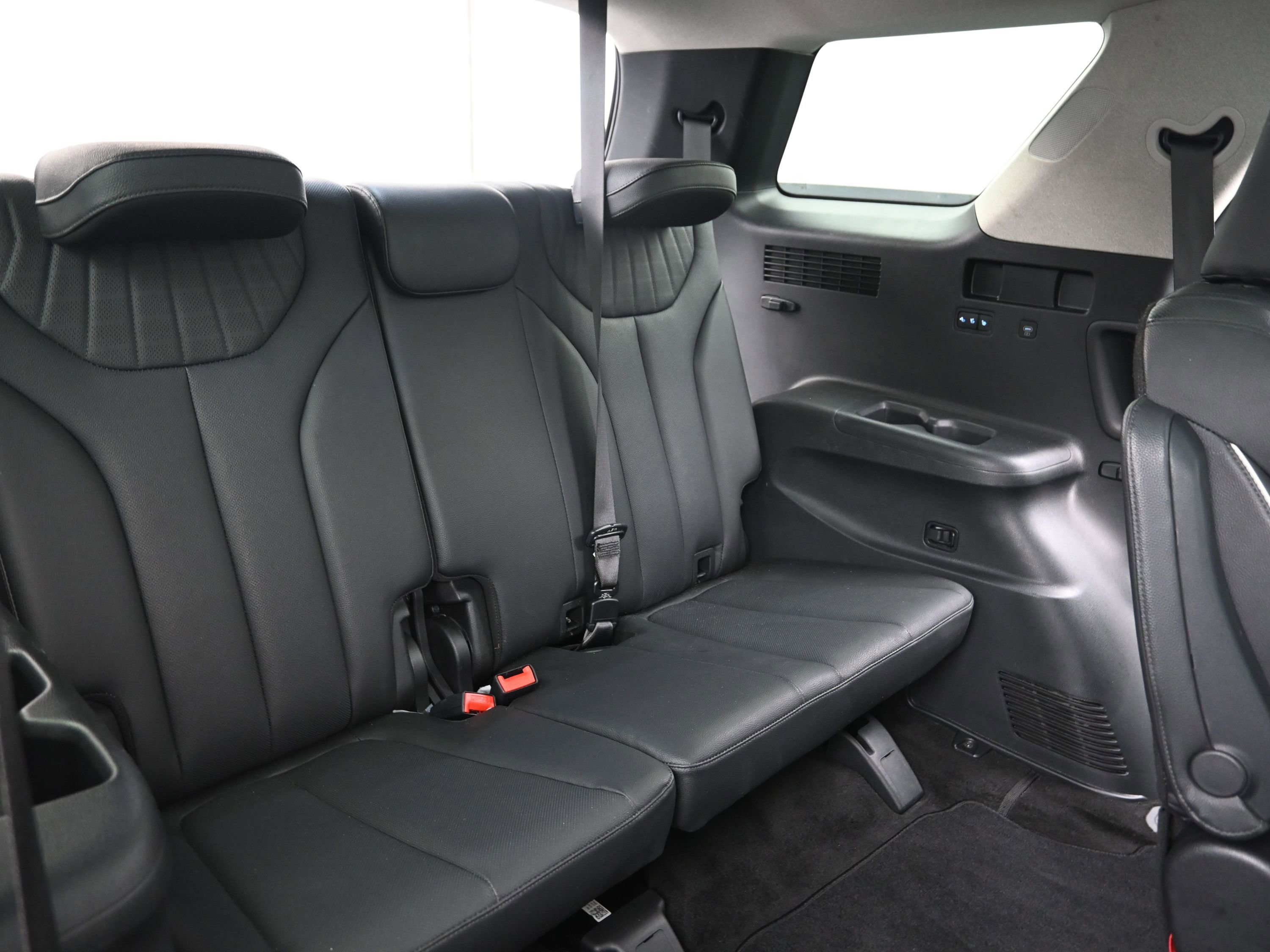 Used 2024 Hyundai Palisade Limited image 23