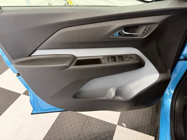 New 2027 Chevrolet Bolt RS w/ Technology Package FWD image 13