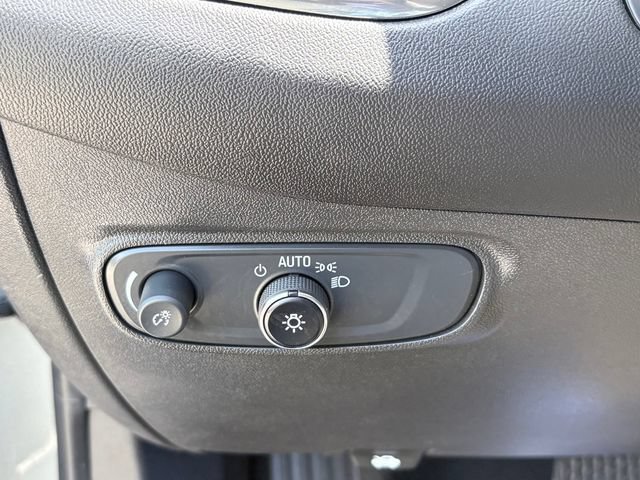 Used 2023 Chevrolet Equinox LT FWD image 22
