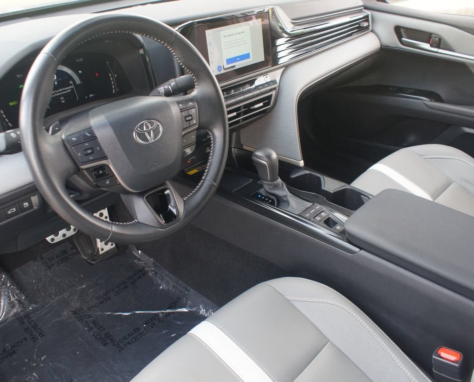 Used 2025 Toyota Camry SE AWD/4WD image 13