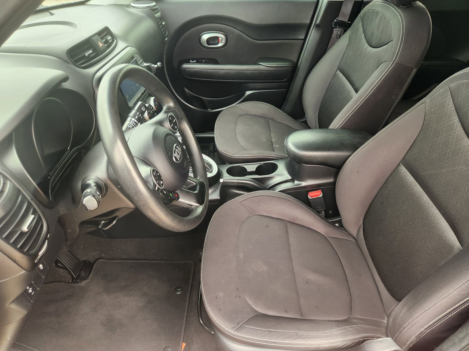 Used 2015 Kia Soul FWD image 13