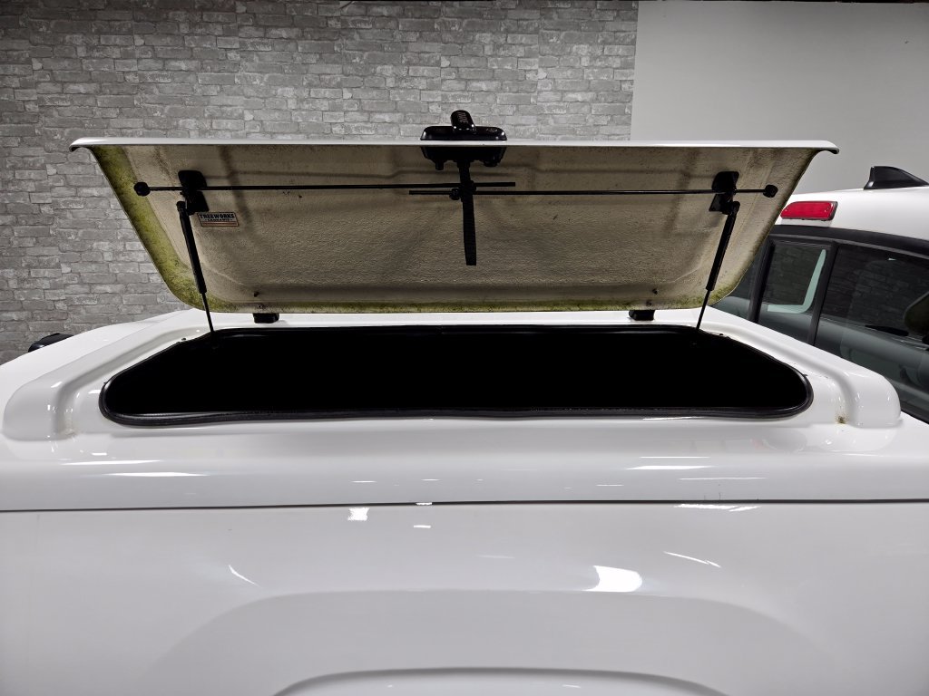Used 2017 Toyota Tacoma SR RWD image 39