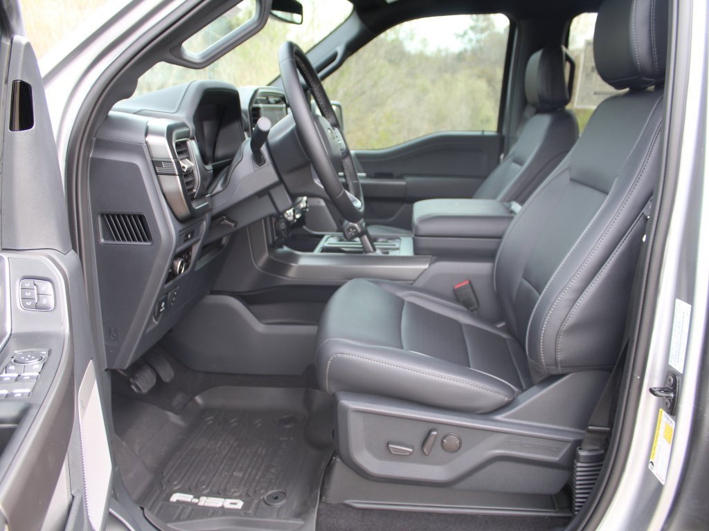 New 2025 Ford F150 Lariat w/ Equipment Group 501A Mid image 3