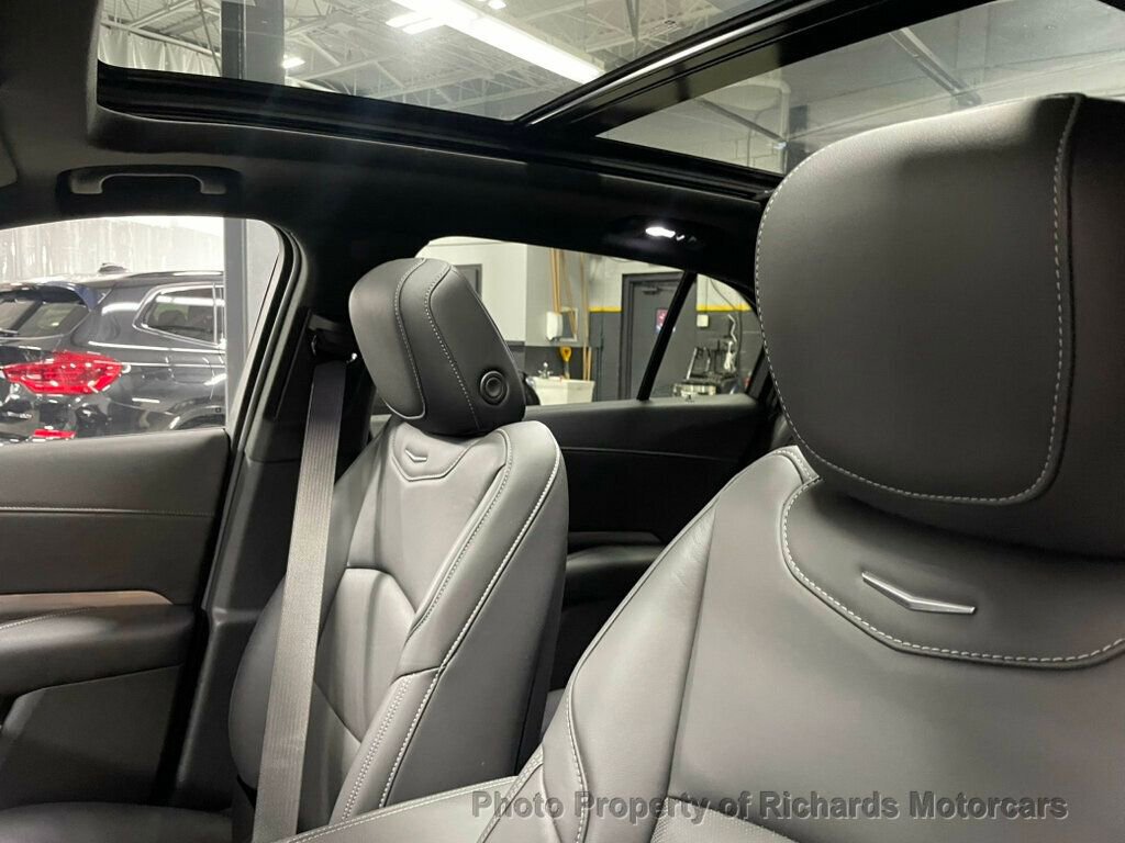 Used 2024 Cadillac XT4 Premium Luxury image 14