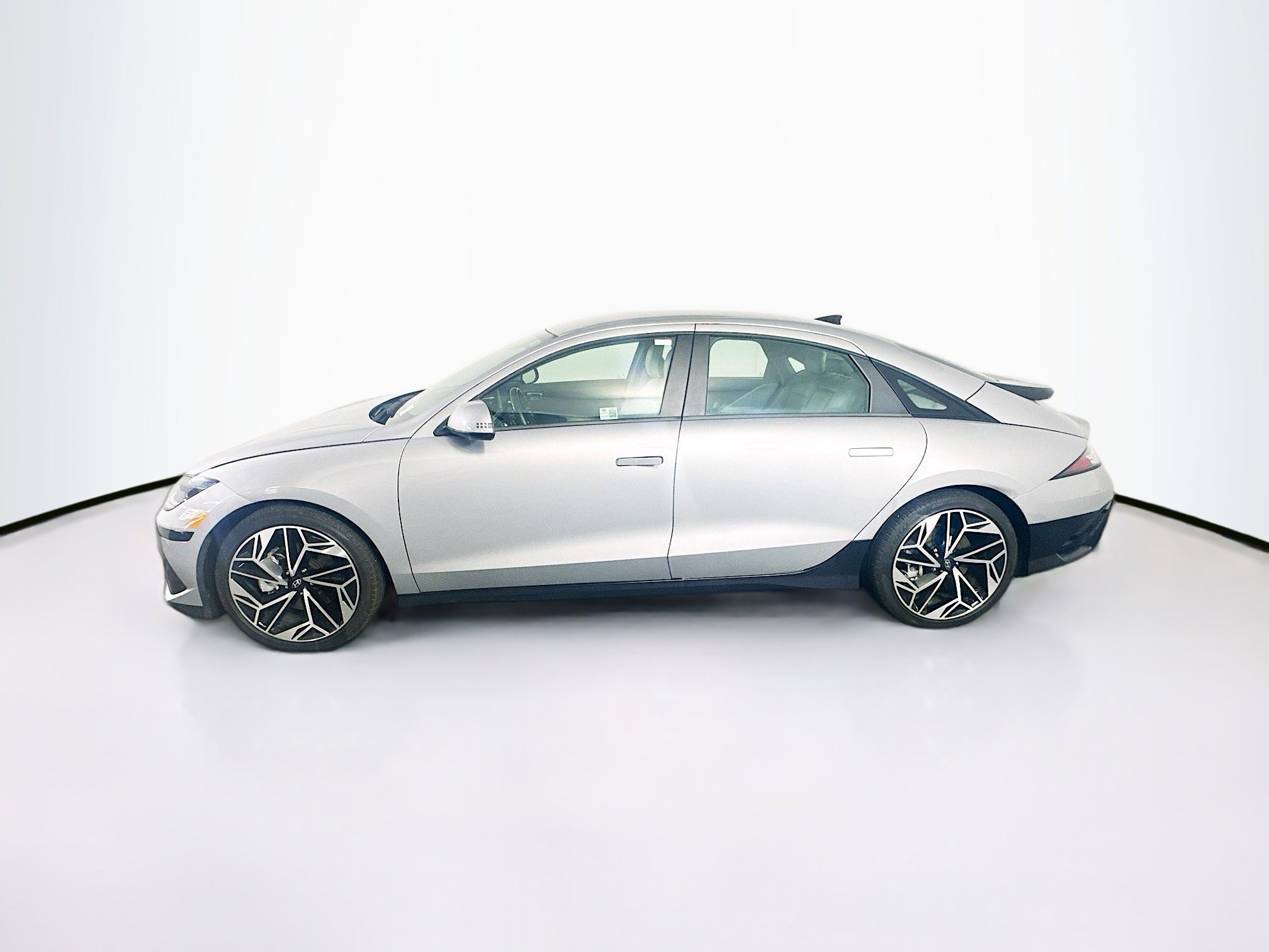 Used 2024 Hyundai Ioniq 6 SEL RWD image 4