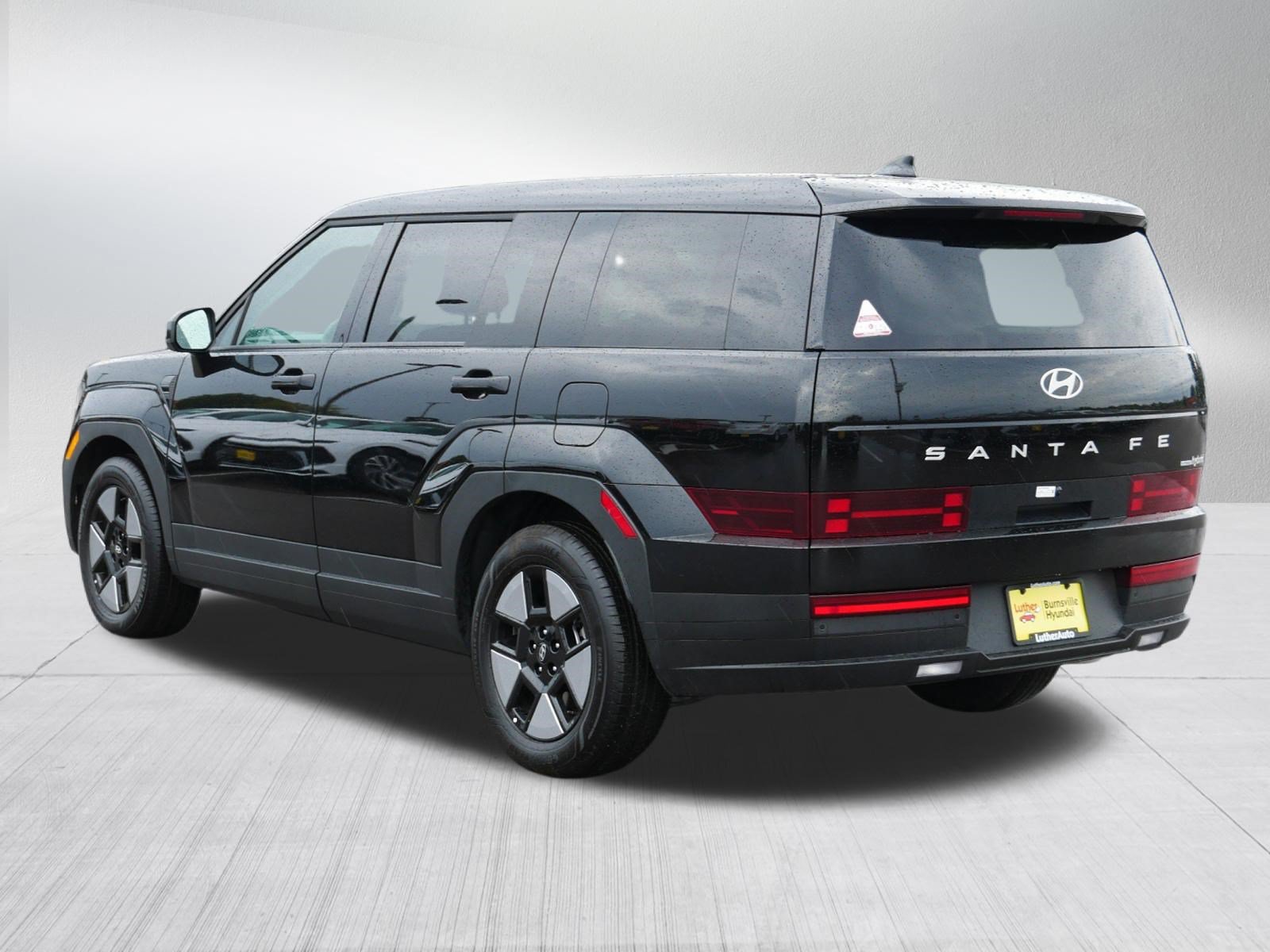 Certified 2026 Hyundai Santa Fe SE AWD/4WD image 5