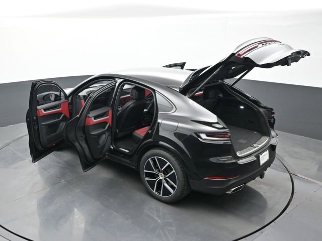 Certified 2024 Porsche Cayenne Coupe AWD/4WD image 29